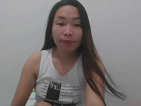 Wild hot Lyn online show from November 2, 4:10 pm