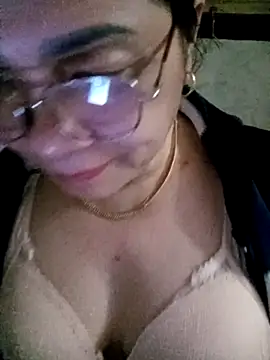 small-house123 online show from February 24, 10:47 am