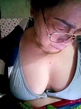 small-house123 online show from February 16, 9:20 am