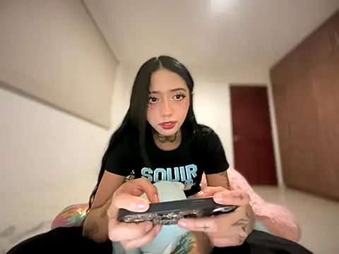 JIORYOvO online show from December 5, 3:17 am