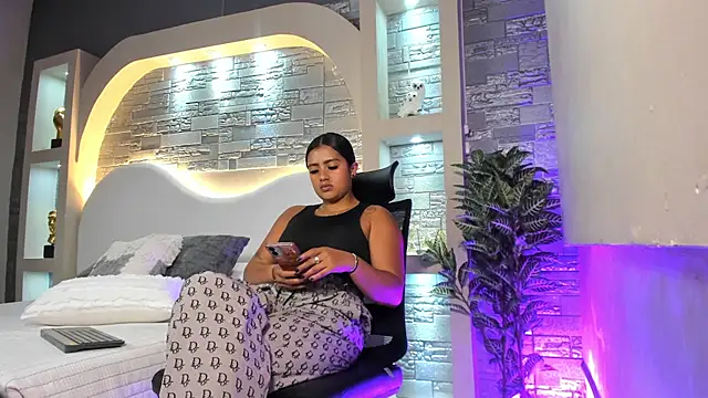 Karla 61 online show from November 12, 6:06 pm