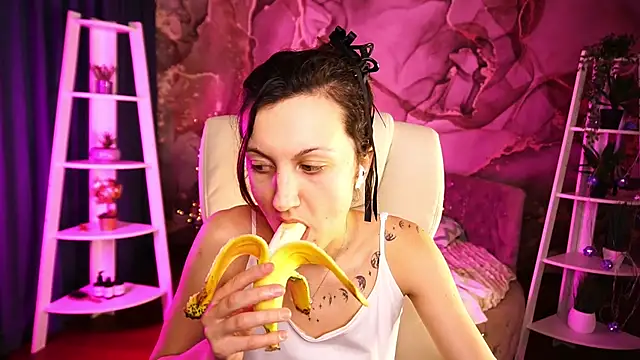 ZafiraMoonn online show from March 2, 2:24 pm