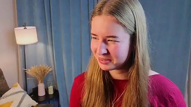 MowasaBritten online show from November 25, 4:42 pm