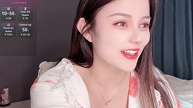 Yesenia- online show from November 17, 5:19 am