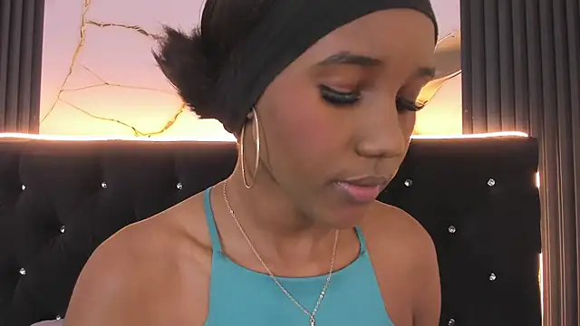 Mia Devereaux167 online show from February 20, 12:50 pm