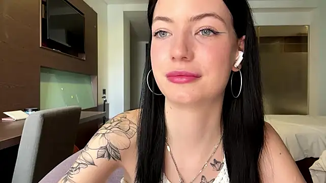 KimberlyMaring online show from November 4, 8:41 am