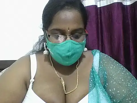 hootypriya online show from December 16, 5:52 pm
