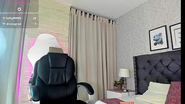 valentina  desire online show from June 24, 1:21 pm