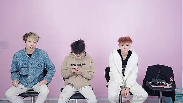 Beautifulboys-999 online show from December 1, 7:34 am