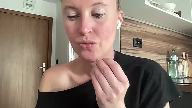 Ameli8 online show from December 5, 11:44 am