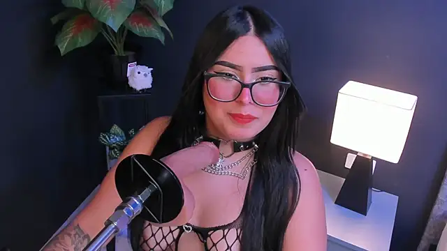 Amy whittee online show from March 11, 3:55 am