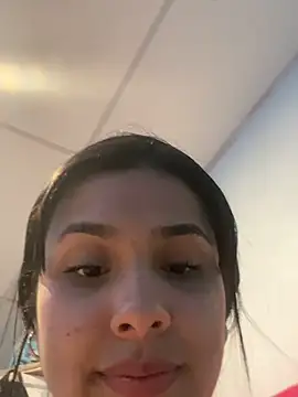 Chiquinquira3 online show from April 9, 4:48 am