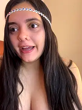 candicewest  online show from December 2, 2:41 pm