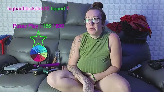 JadeStarUK online show from March 24, 11:54 pm