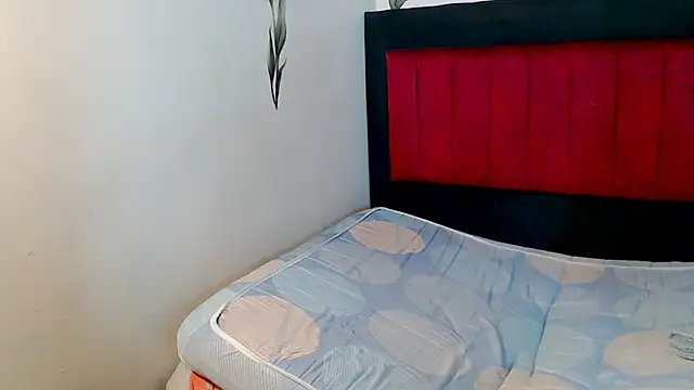 AMARYXS online show from February 15, 7:02 pm