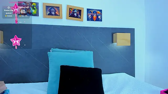 Andhrea Vale online show from March 14, 3:24 pm