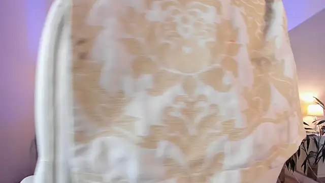 Scarlett Bunny  online show from April 9, 12:32 pm