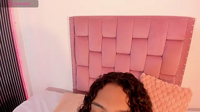 elena wolff online show from February 4, 1:03 pm