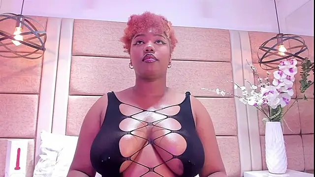 BrendaFernandez  online show from March 18, 5:51 pm