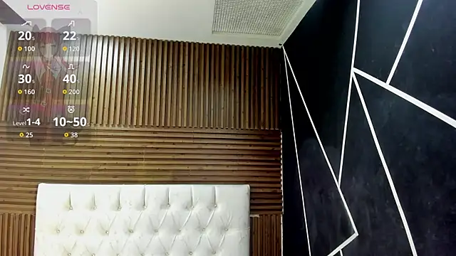 ZarinaWynne online show from April 10, 1:17 pm