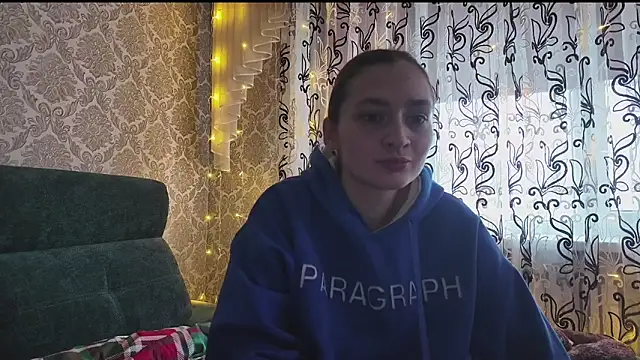 SweetLiaison online show from December 23, 6:28 am