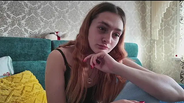 SweetLiaison online show from February 1, 8:24 am