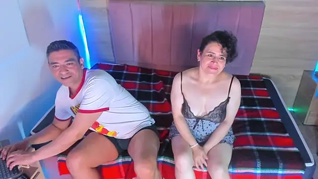 avictoriacruzcm online show from November 11, 3:35 am