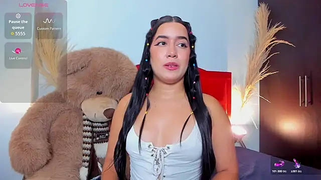 Amy Leah online show from May 11, 2:45 pm