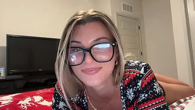 RosieCheeks  online show from November 25, 10:21 pm