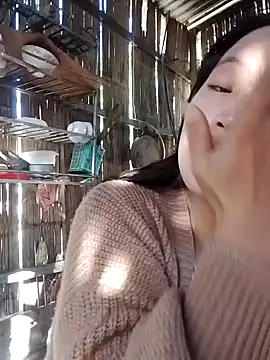 Yumiik2kk online show from November 30, 1:43 am