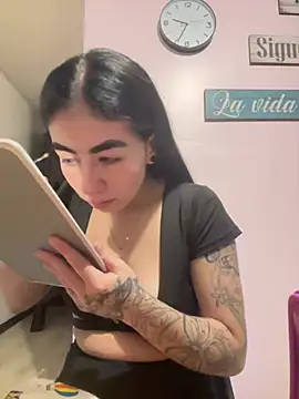 SCARLETT INK  online show from April 8, 2:35 am