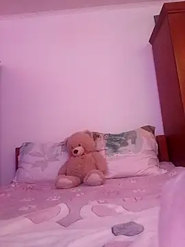 AmiaBanks online show from November 24, 8:27 am