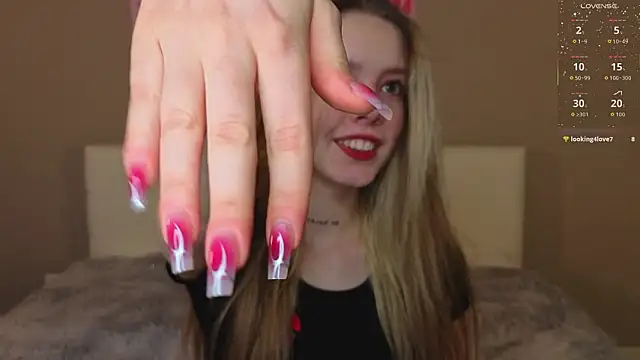 TiffinyMergist online show from February 8, 6:33 pm