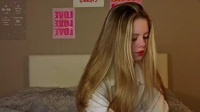 TiffinyMergist online show from December 21, 11:08 pm