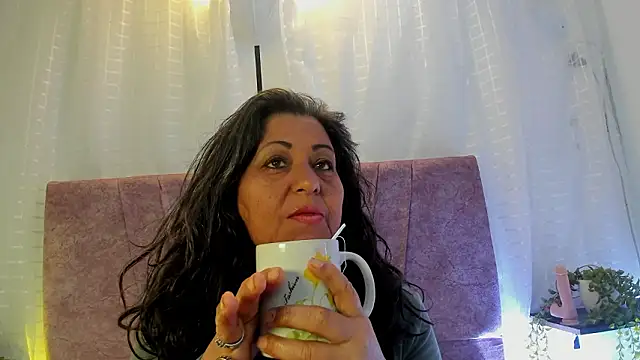 Victoriaa Anderson online show from March 9, 1:14 pm