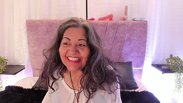 Victoriaa Anderson online show from April 14, 2:17 pm