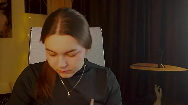 FrancescaCavaliere online show from December 3, 9:33 am