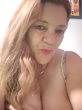 karlaanqui1 online show from April 11, 11:14 am