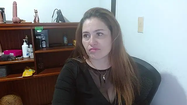 dayan hanks online show from April 17, 2:24 am