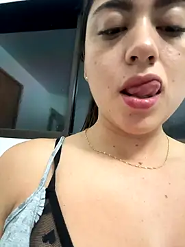 lamanzanita online show from November 9, 7:48 am