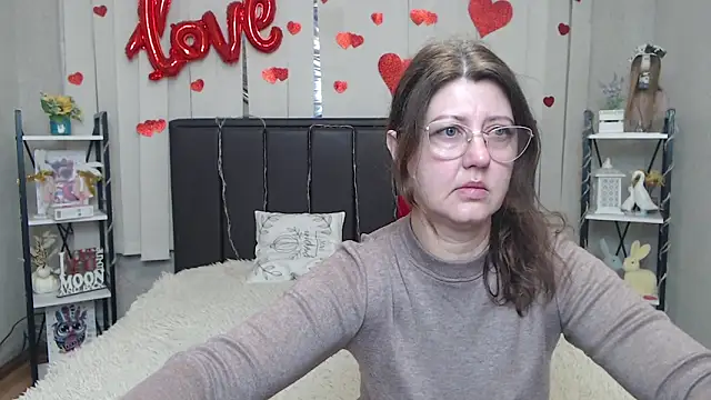 RoseHille online show from March 15, 6:04 am