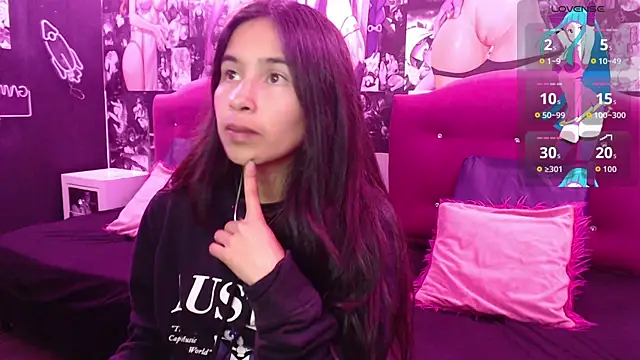 bunnywhite21 online show from January 8, 5:06 pm