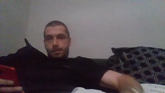 Kinkycouple142 online show from April 14, 8:20 pm