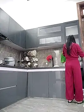   Anna    online show from December 5, 2:33 am