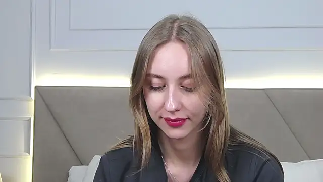 RachaelCute online show from November 10, 8:53 am