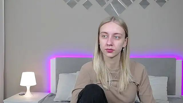 RachaelCute online show from March 4, 11:39 am