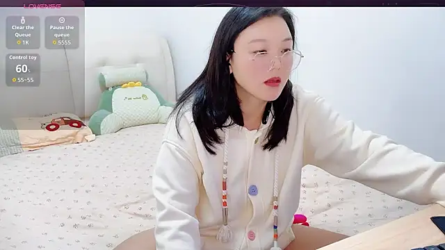 Lydia-Wei online show from December 1, 10:01 pm