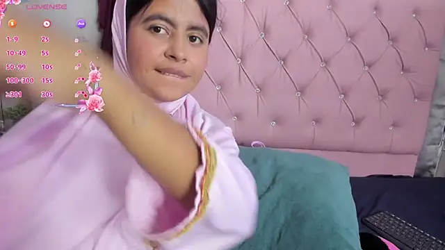 NaylaAbadi online show from March 3, 12:33 pm