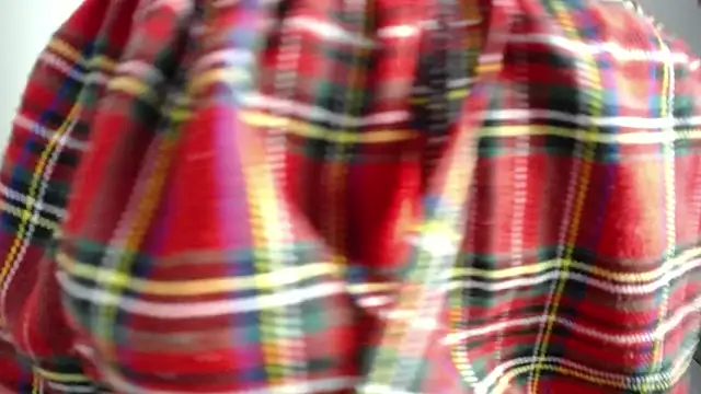 perla stone 20 online show from November 19, 9:15 pm