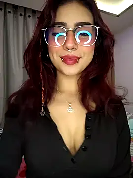 Sarah Lark- online show from January 15, 1:11 am